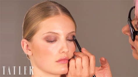 3 Easy Steps To Striking Smokey Eyeshadow: CHANEL Makeup 